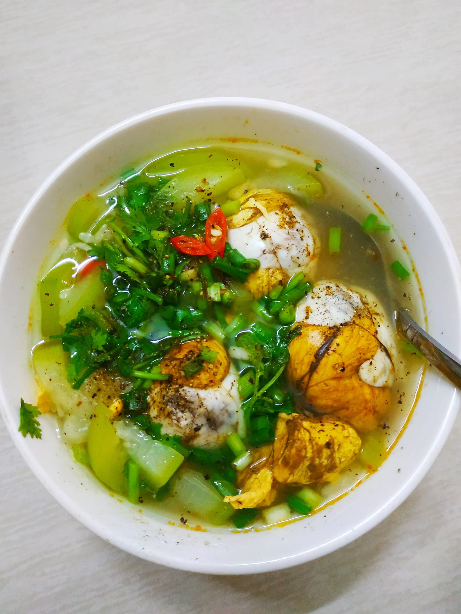 Photograph the vibrant essence of Hanoi’s culinary scene